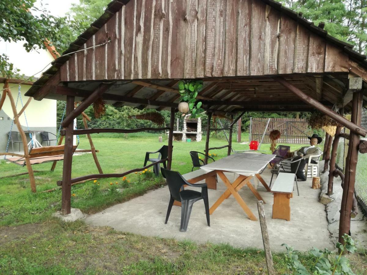 Agrowczasy Nad Stawem Villa Gartatowice Eksteriør bilde